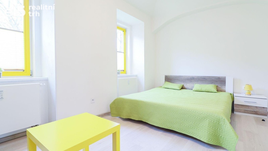 Prodej byty 2+kk, 37 m² - Praha - Libeň