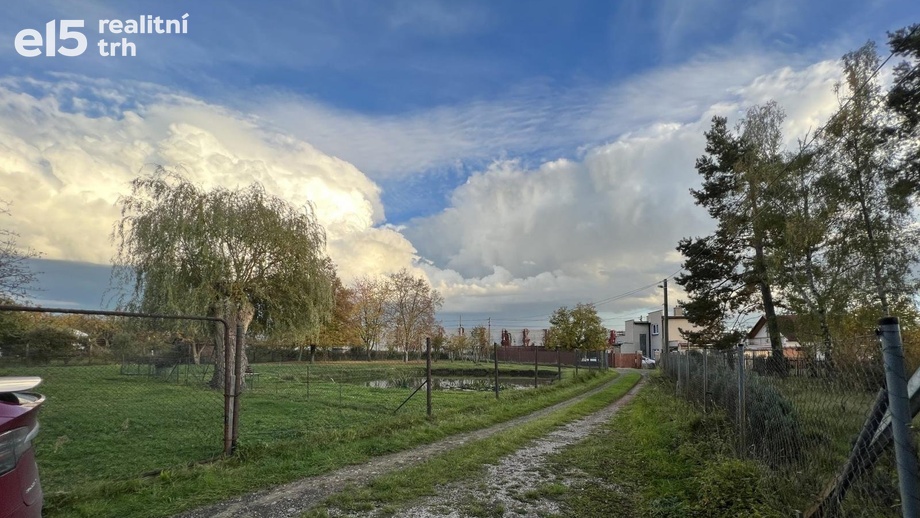 Prodej pozemky pro bydlení, 1 945 m² - Líšnice