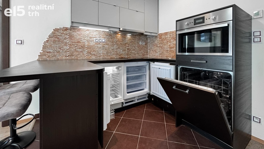 Pronájem byty 2+kk, 54 m² - Praha - Žižkov