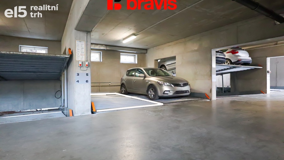 Pronájem garážové stání, 15 m² - Brno - Staré Brno