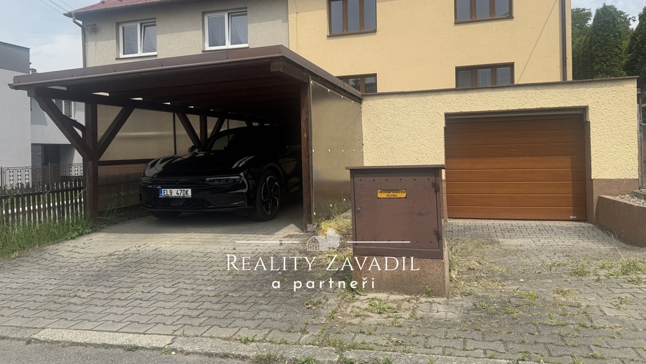 Prodej rodinného domu 368 m², Kozmice