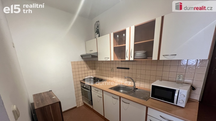 Pronájem byty 1+kk, 35 m² - Kolín IV