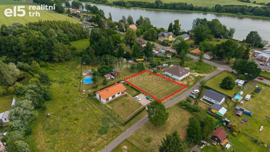 Prodej stavebního pozemku 1 497 m², Okrouhlá