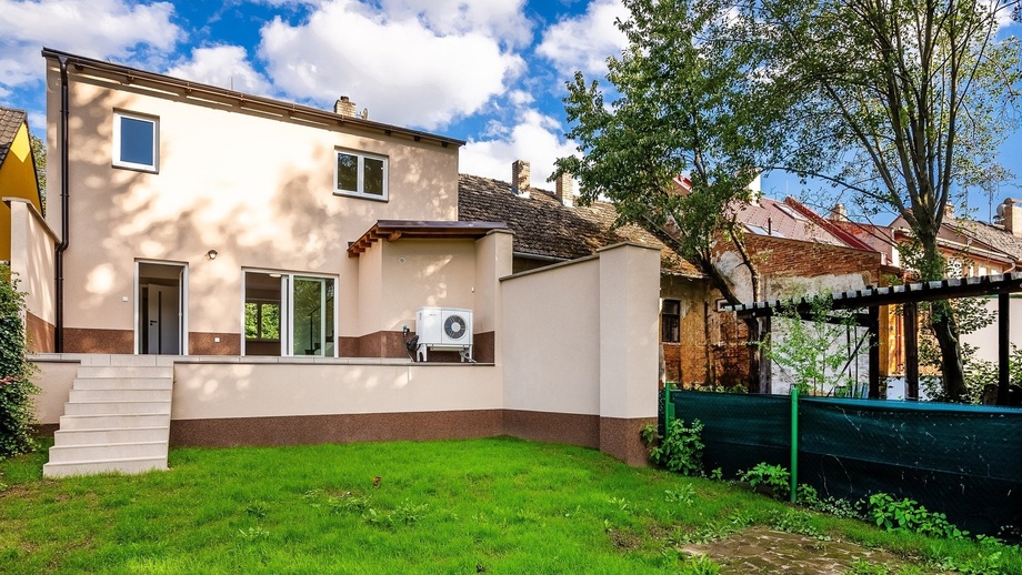 Prodej rodinného domu 121 m², Rovensko pod Troskami