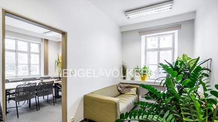 Pronájem kanceláře 190 m², Praha - Žižkov