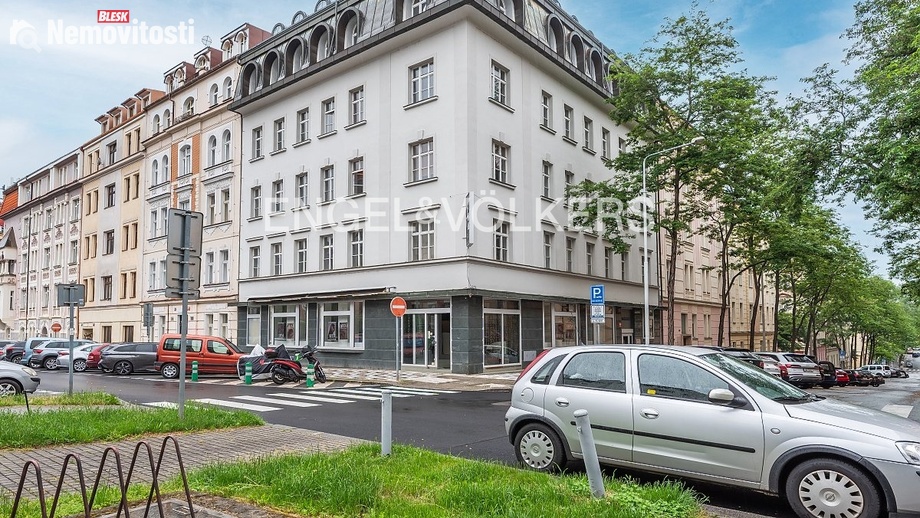 Pronájem kanceláře 190 m², Praha - Žižkov