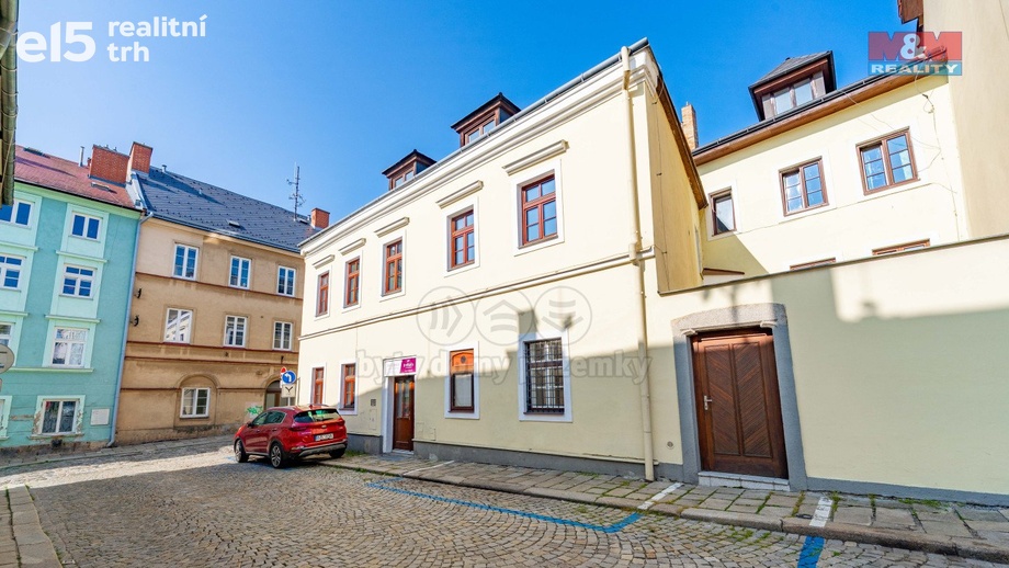 Pronájem byty 2+kk, 56 m² - Jihlava