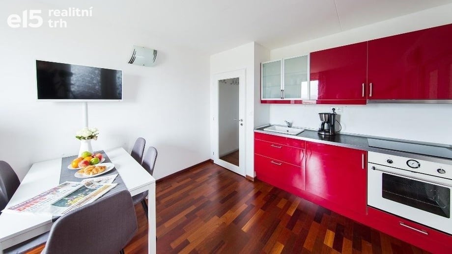 Pronájem byty 3+kk, 50 m² - Praha - Karlín