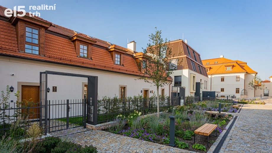 Pronájem byty 3+kk, 126 m² - Praha - Troja