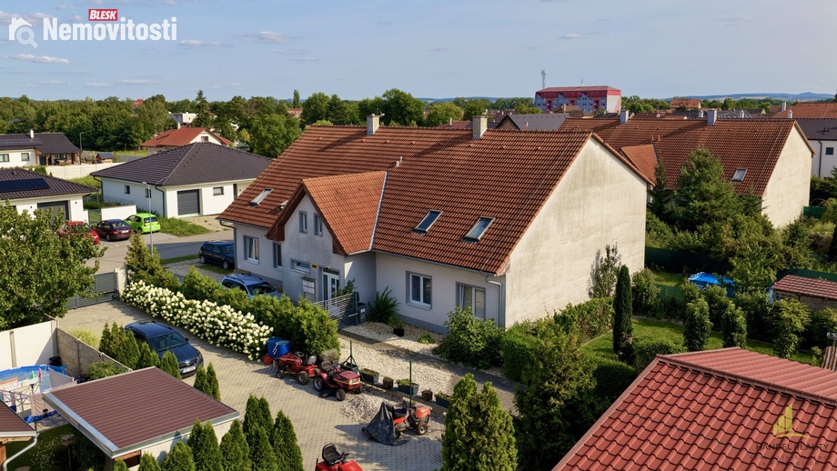 Prodej bytu 3+1 87 m², Hevlín