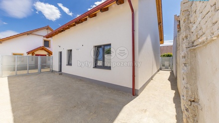 Prodej rodinného domu 176 m², Novosedly