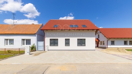 Prodej rodinného domu 176 m², Novosedly