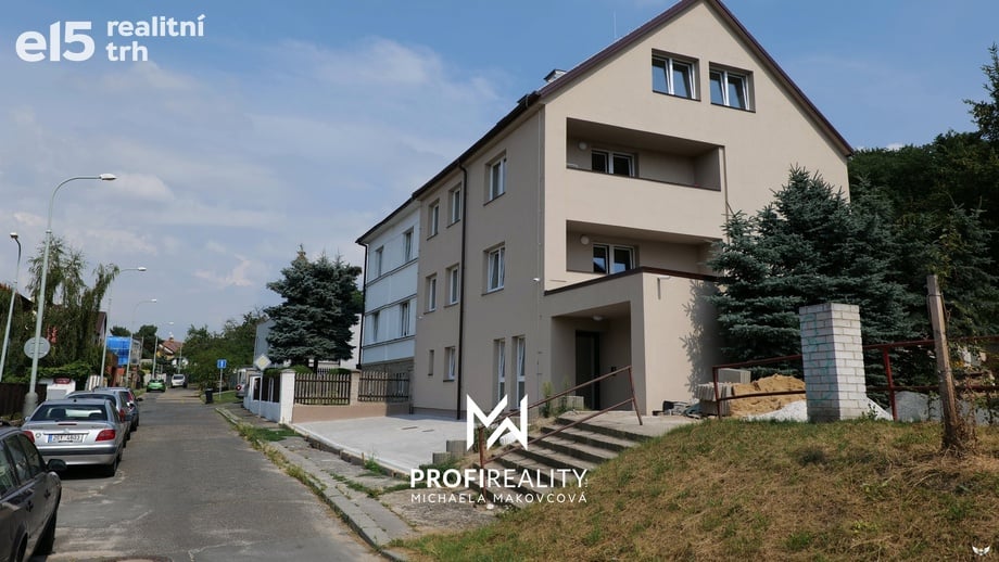 Pronájem byty 1+kk, 23 m² - Praha - Hloubětín