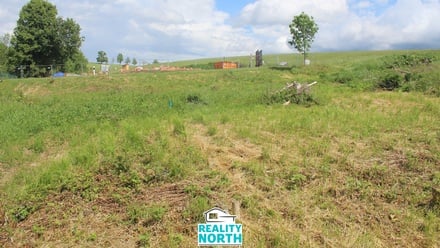 Prodej stavebního pozemku 1 611 m², Petrovice