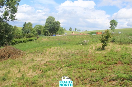 Prodej stavebního pozemku 1 611 m², Petrovice