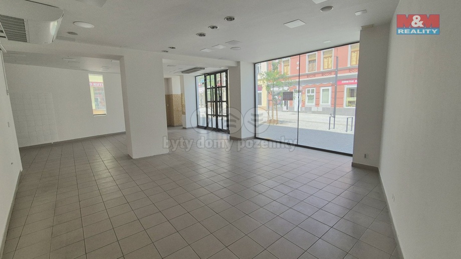 Pronájem obchodního prostoru 121 m², Kladno
