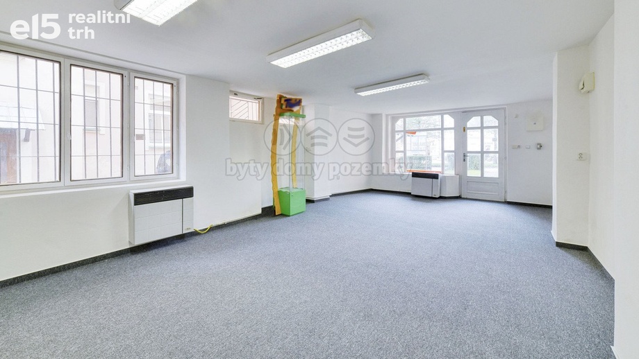 Pronájem obchodní prostory, 35 m² - Mariánské Lázně