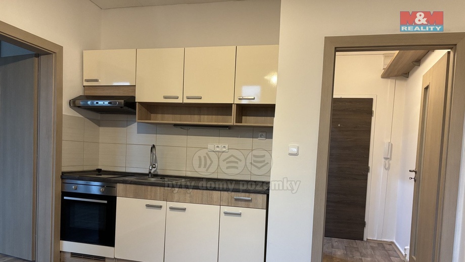 Pronájem bytu 2+kk 35 m², Chrudim III