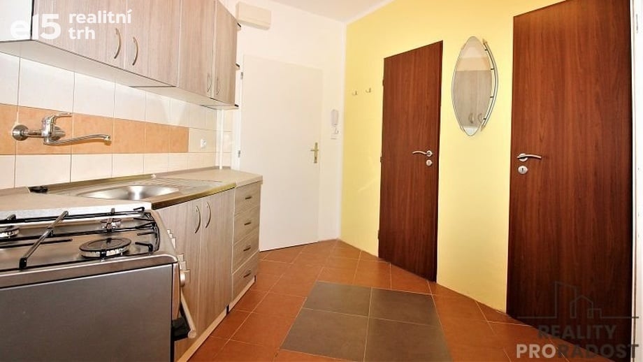 Pronájem byty 2+kk, 44 m² - Znojmo