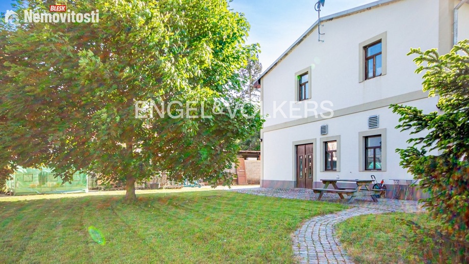 Pronájem výrobního prostoru 630 m², Davle