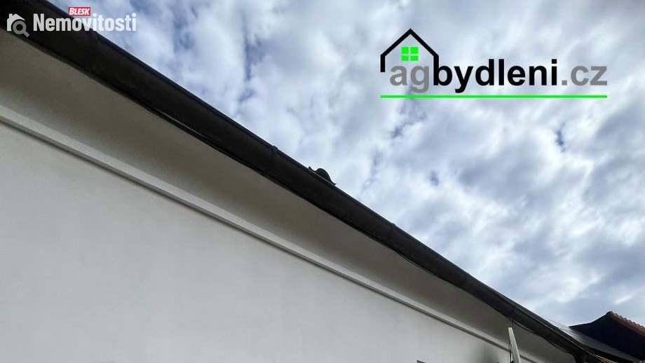 Pronájem bytu 1+kk 28 m², Město Touškov