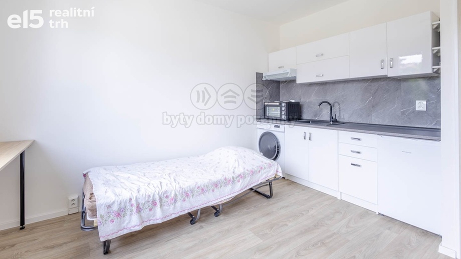 Pronájem byty 1+kk, 20 m² - Děčín I-Děčín