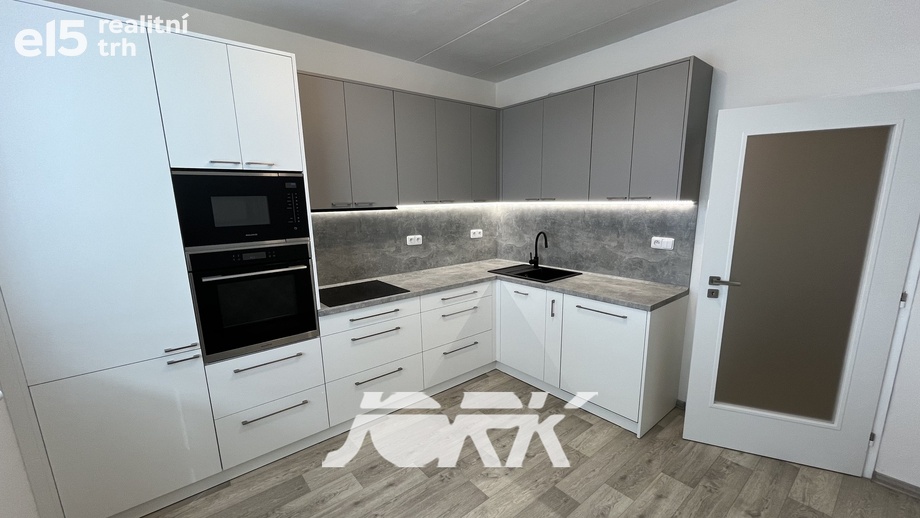 Pronájem byty 3+1, 75 m² - Pardubice - Polabiny