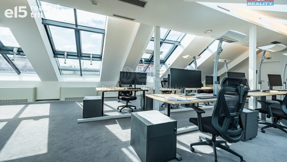 Pronájem kanceláře, 194 m² - Praha - Nové Město