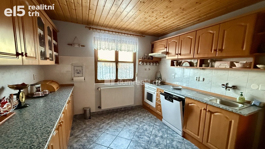 Pronájem byty 3+1, 120 m² - Valy