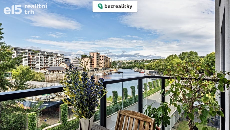 Prodej byty 1+kk, 46 m² - Praha - Holešovice