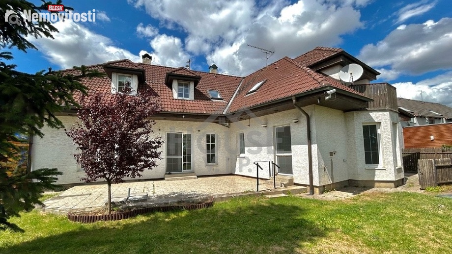 Prodej vily 310 m², Zeleneč
