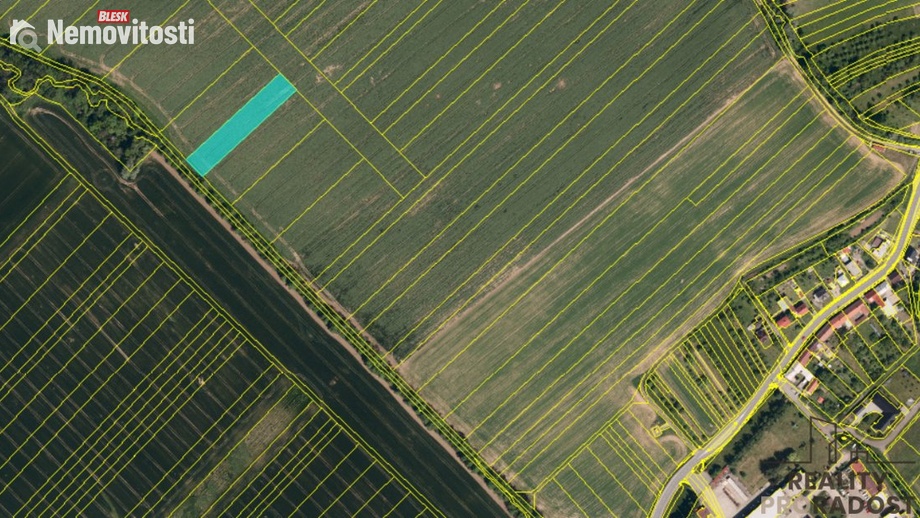 Prodej pole 15 m², Loukov