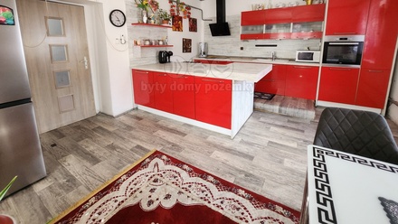 Prodej rodinného domu 208 m², Jimlín - Zeměchy