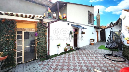 Prodej rodinného domu 208 m², Jimlín - Zeměchy