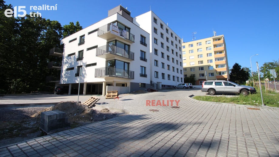 Pronájem byty 2+kk, 42 m² - Znojmo