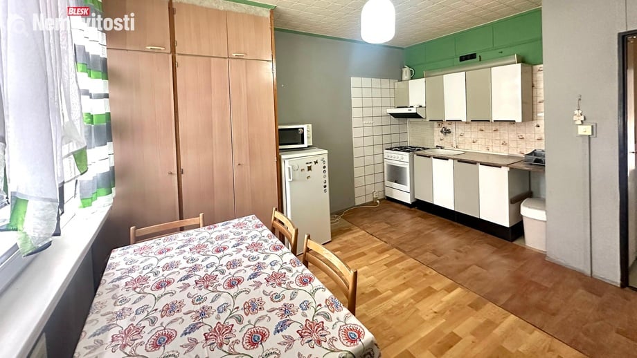 Pronájem bytu 1+1 48 m², Bor