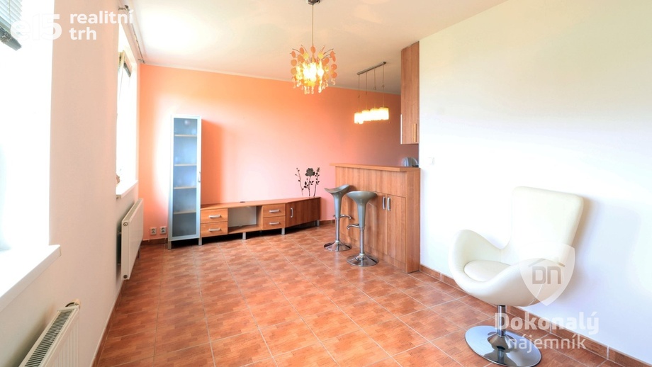 Pronájem bytu 1+kk 32 m², Klecany