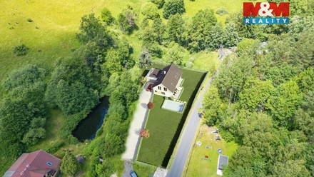 Prodej stavebního pozemku 1 715 m², Stružná