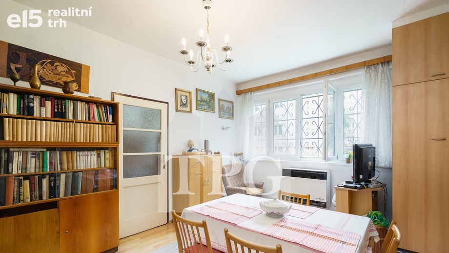 Prodej byty 2+kk, 43 m² - Praha - Břevnov