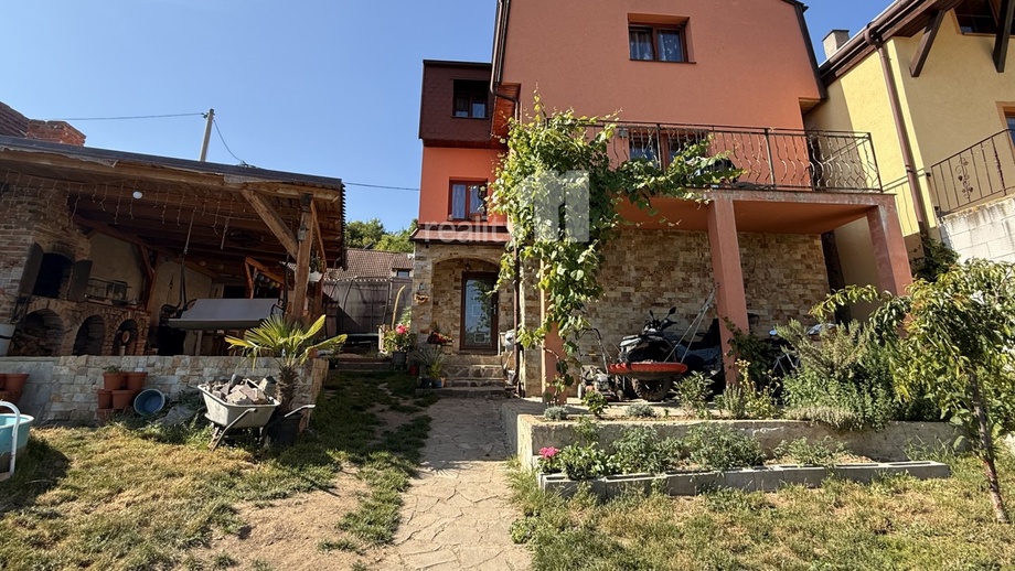Prodej rodinného domu 160 m², Přeštice - Skočice