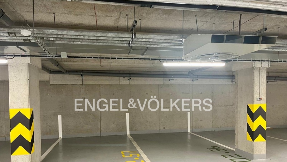 Pronájem garážového stání 18 m², Praha - Smíchov