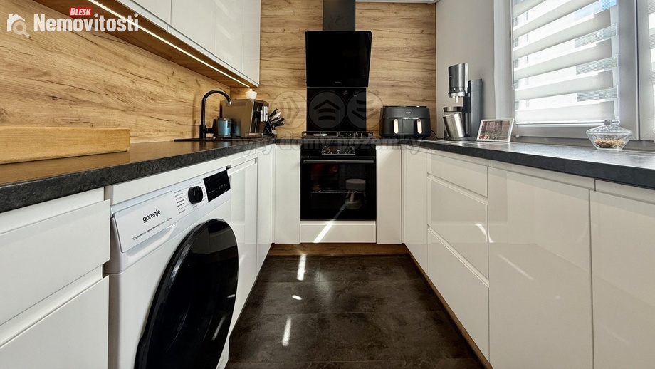 Prodej bytu 3+1 57 m², Karviná - Mizerov