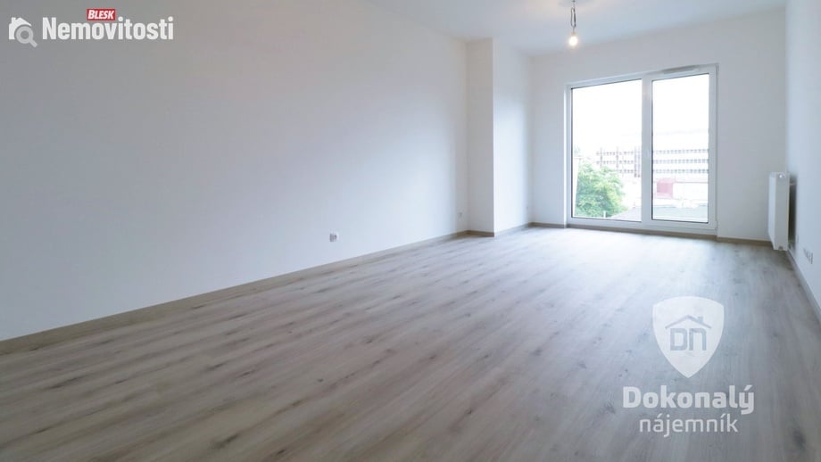 Pronájem bytu 1+kk 32 m², Praha - Libeň