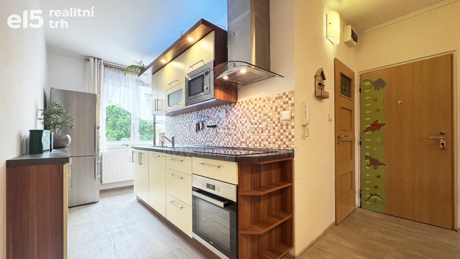 Prodej byty 3+1, 64 m² - Karlovy Vary - Stará Role