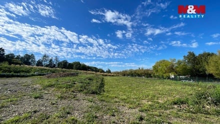 Prodej zahrady 800 m², Velké Popovice