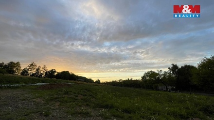 Prodej zahrady 800 m², Velké Popovice