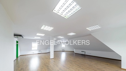 Pronájem kanceláře 253 m², Praha - Štěrboholy