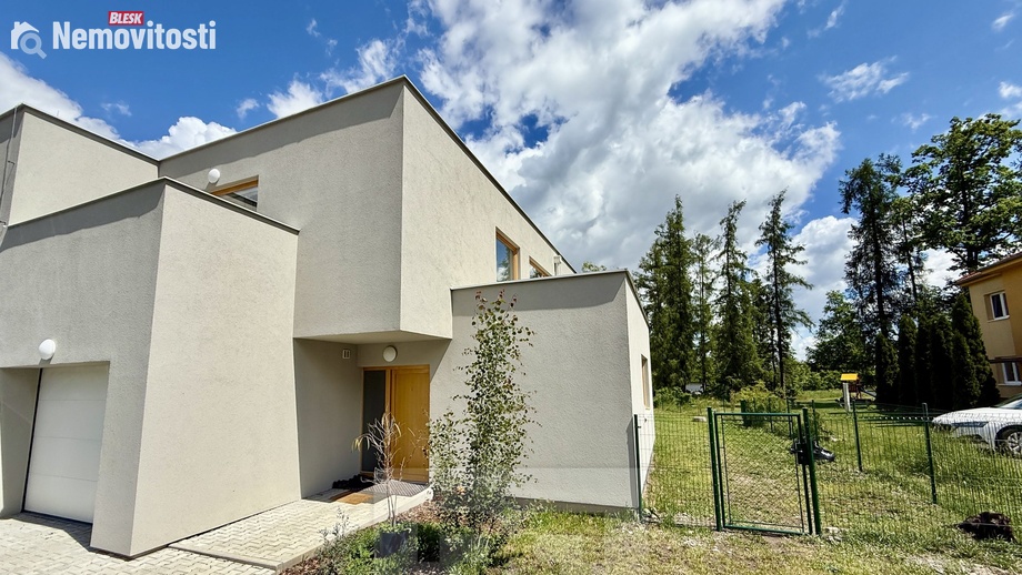 Prodej rodinného domu 181 m², Unhošť