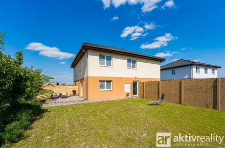 Prodej bytu 4+kk 74 m², Polerady