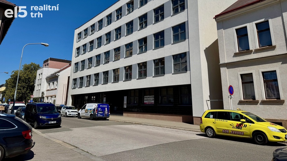 Pronájem kanceláře, 40 m² - Hradec Králové - Pražské Předměstí